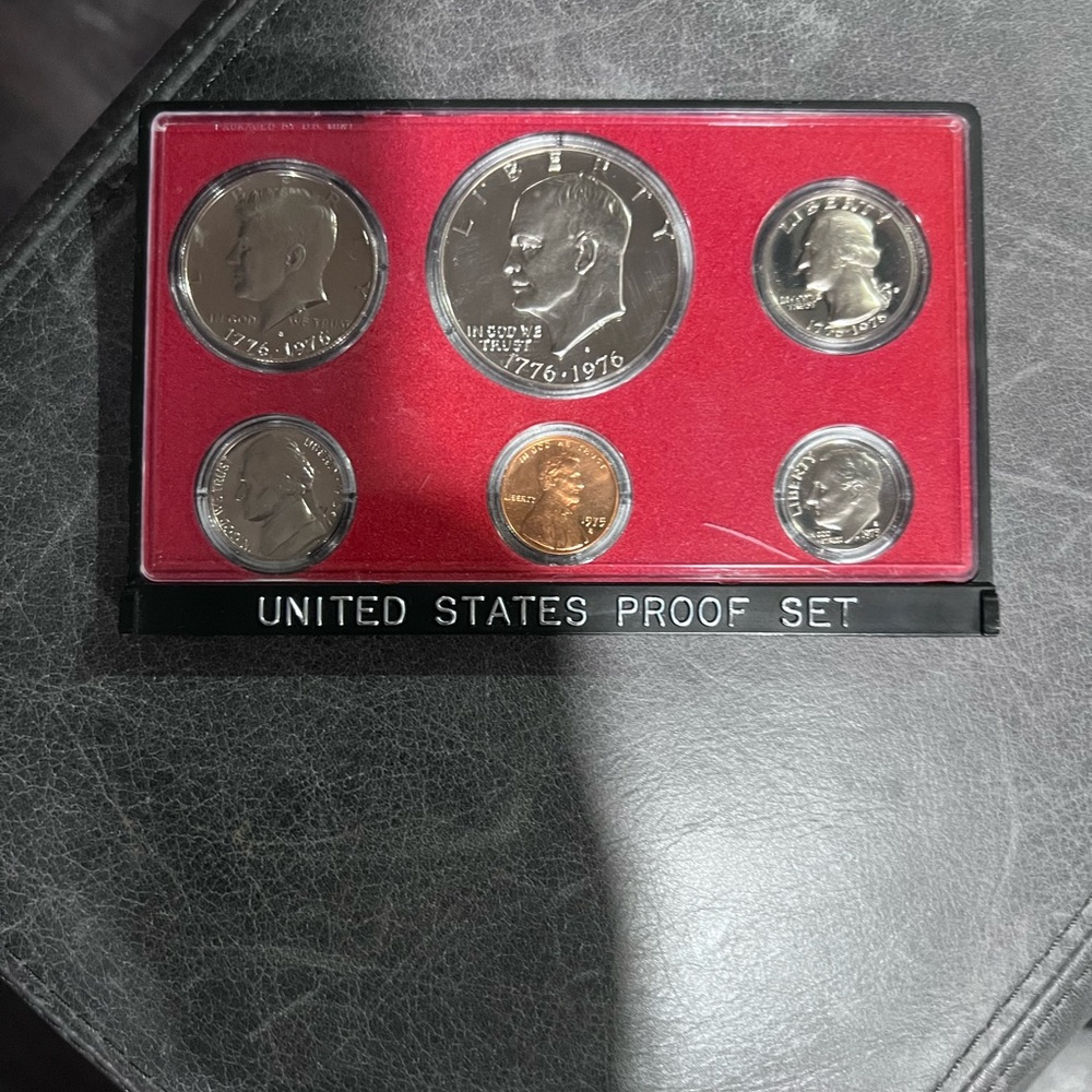 United States Proof Coin Set with Red Display